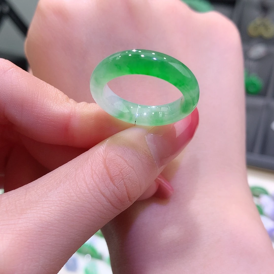 未镶嵌戒指翡翠翡翠
