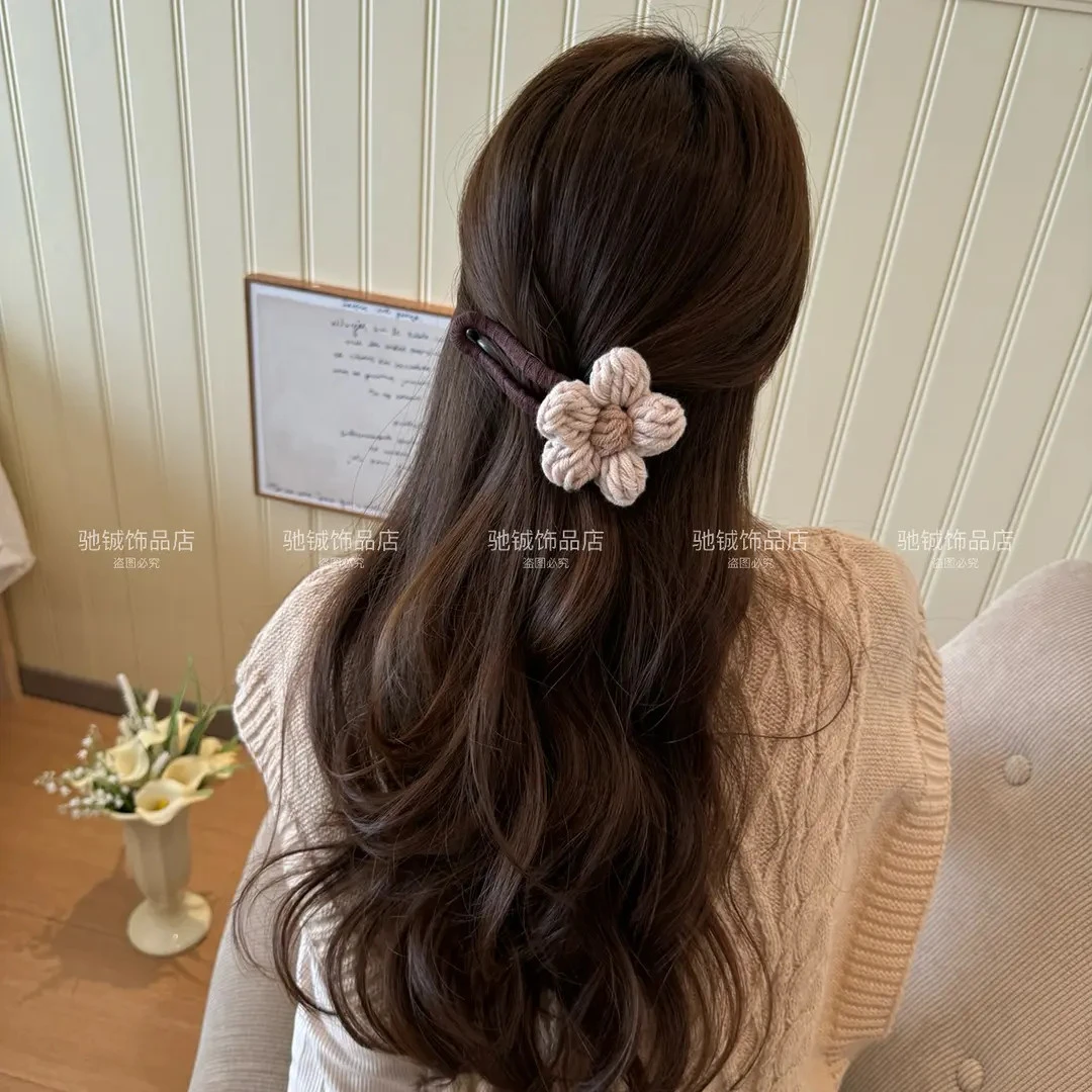J慵懒奶咖～毛线花朵鸭嘴夹秋冬针织花朵发夹温柔气质后脑勺发饰