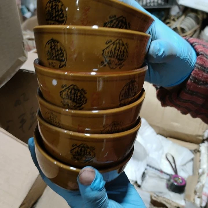 摆件陶瓷盘子碗啥都有