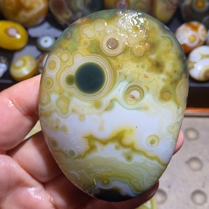 玛瑙/玉髓未镶嵌珠宝半成品