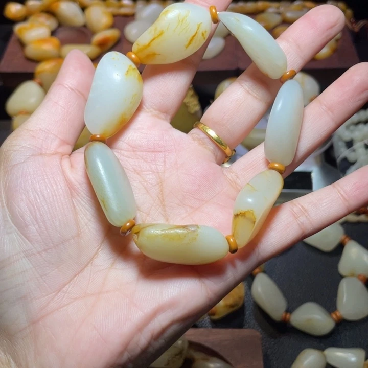 ****子和田玉未镶嵌手链