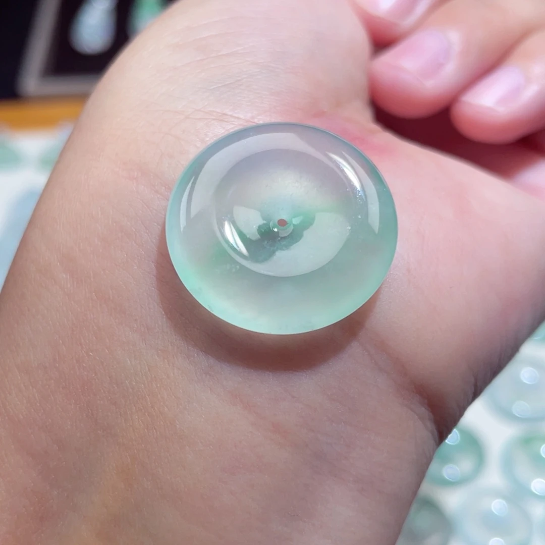 颈饰未镶嵌翡翠扣子