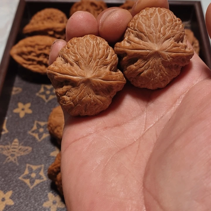 核桃迦**子你好吗我在外面办事