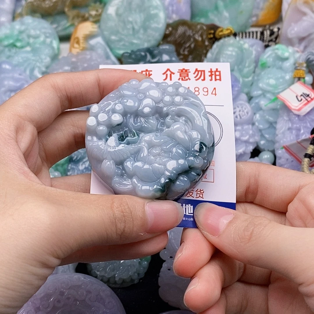 吊坠(不含链)未镶嵌翡翠