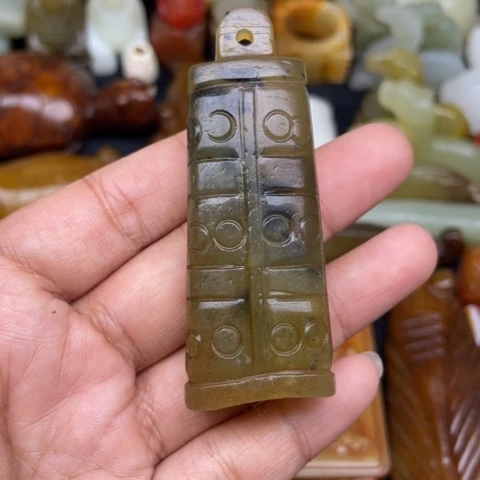 蛇纹石玉未镶嵌颈饰47