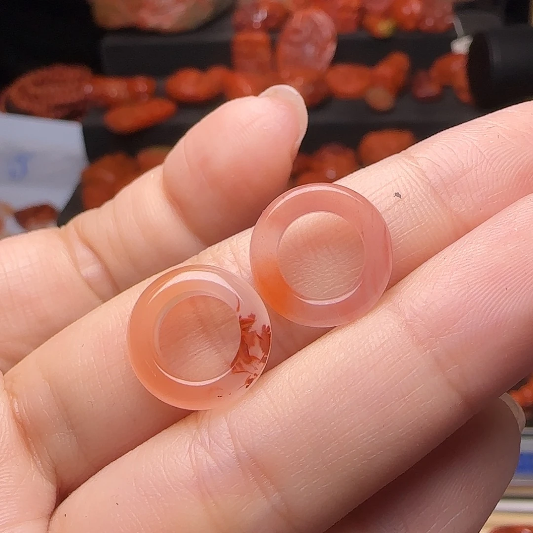 纪***纪南红玛瑙未镶嵌颈饰