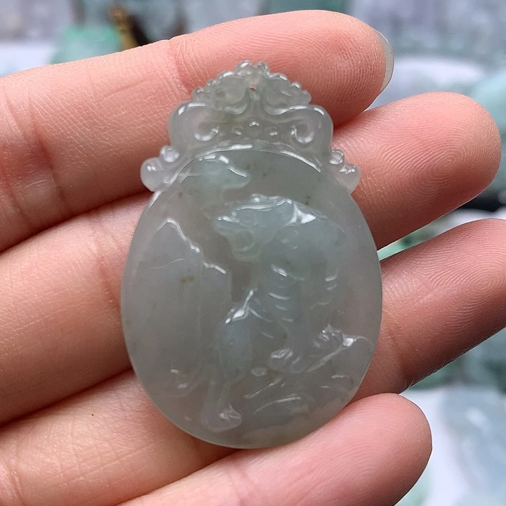 翡翠未镶嵌颈饰虎生威如虎添翼洒黄翡福利