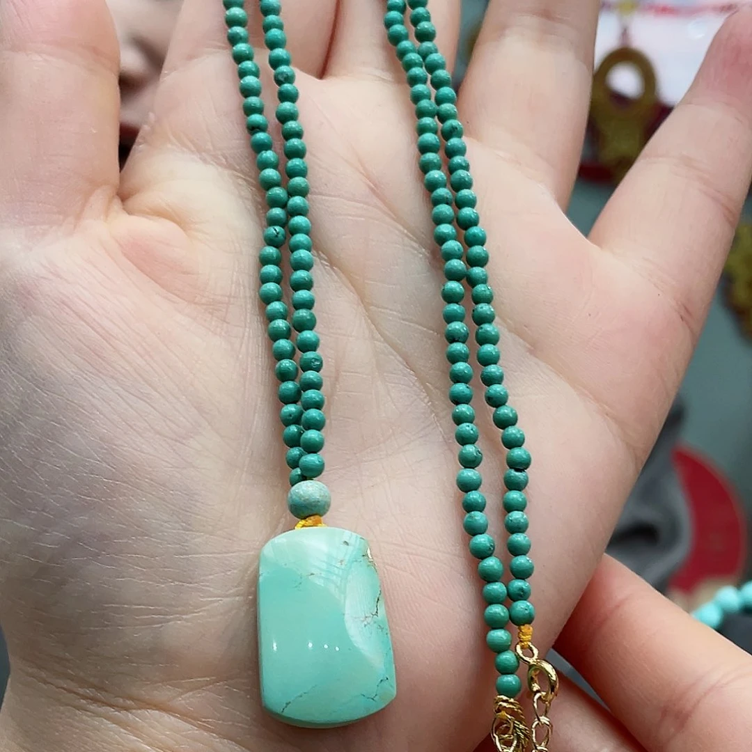 绿松石颈饰未镶嵌