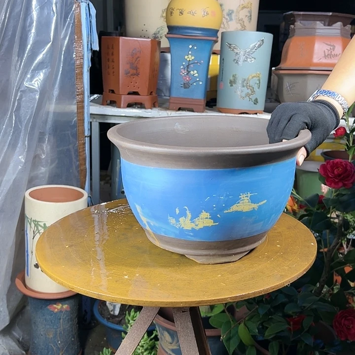 宜兴紫砂花盆30蓝山水