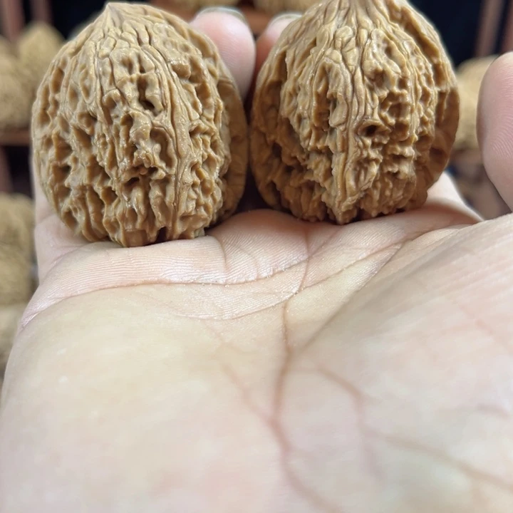 无花朵滦****店南疆石核桃