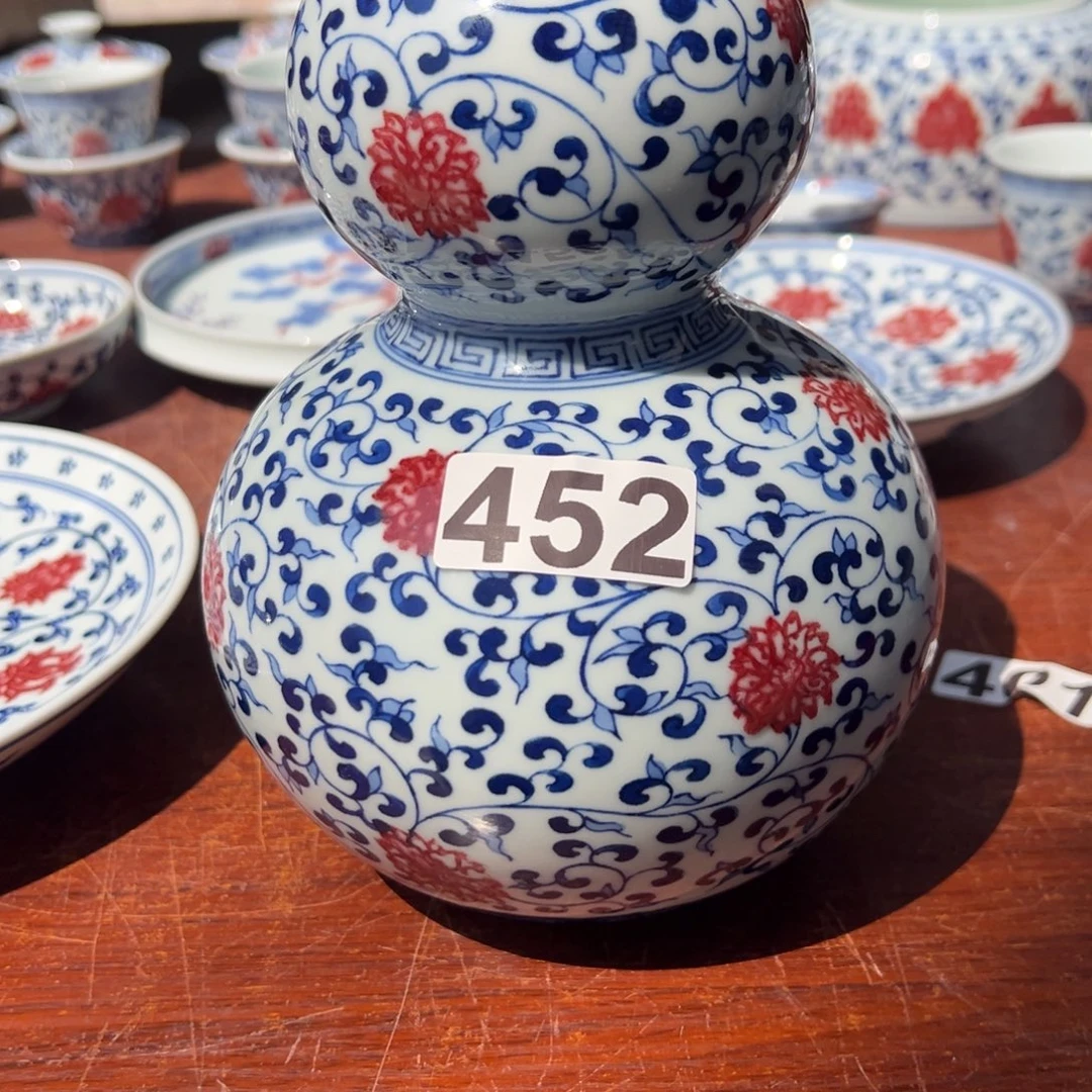 曾***名现代青花瓷器釉里红釉下