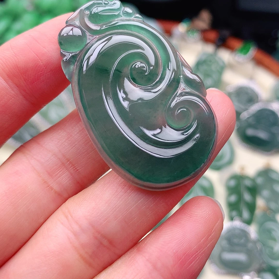 颈饰未镶嵌翡翠吊坠