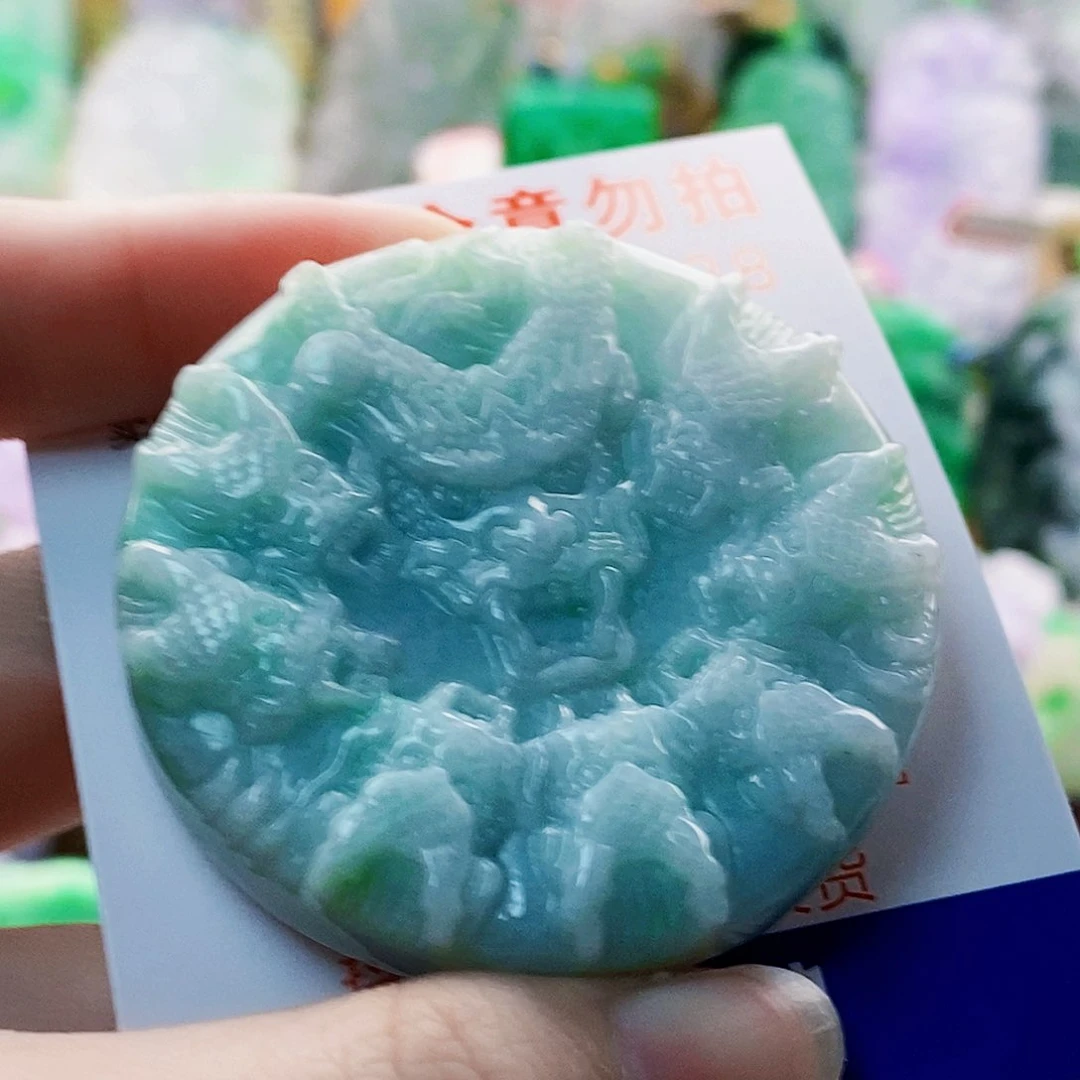 吊坠(不含链)未镶嵌翡翠