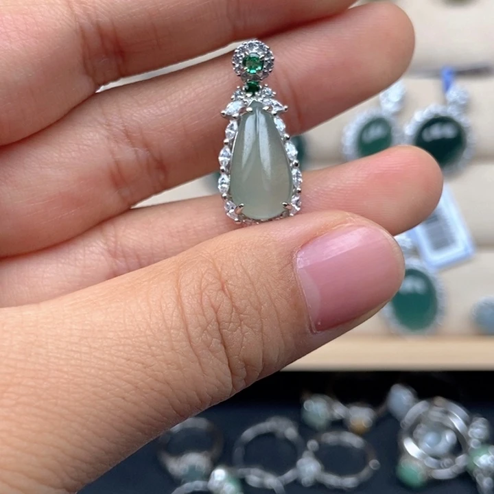 翡翠未镶嵌戒指戒指