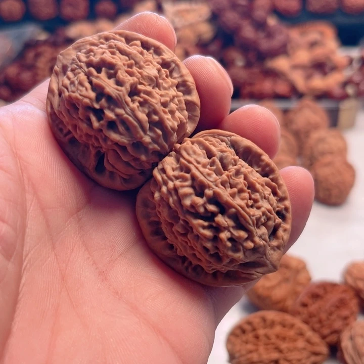 把件文玩核桃独家野生花魁