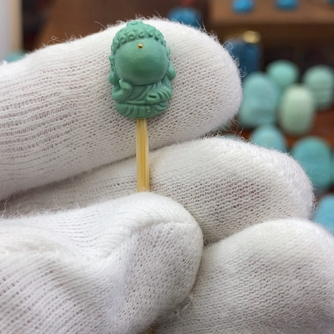 绿松石未镶嵌珠宝奇石