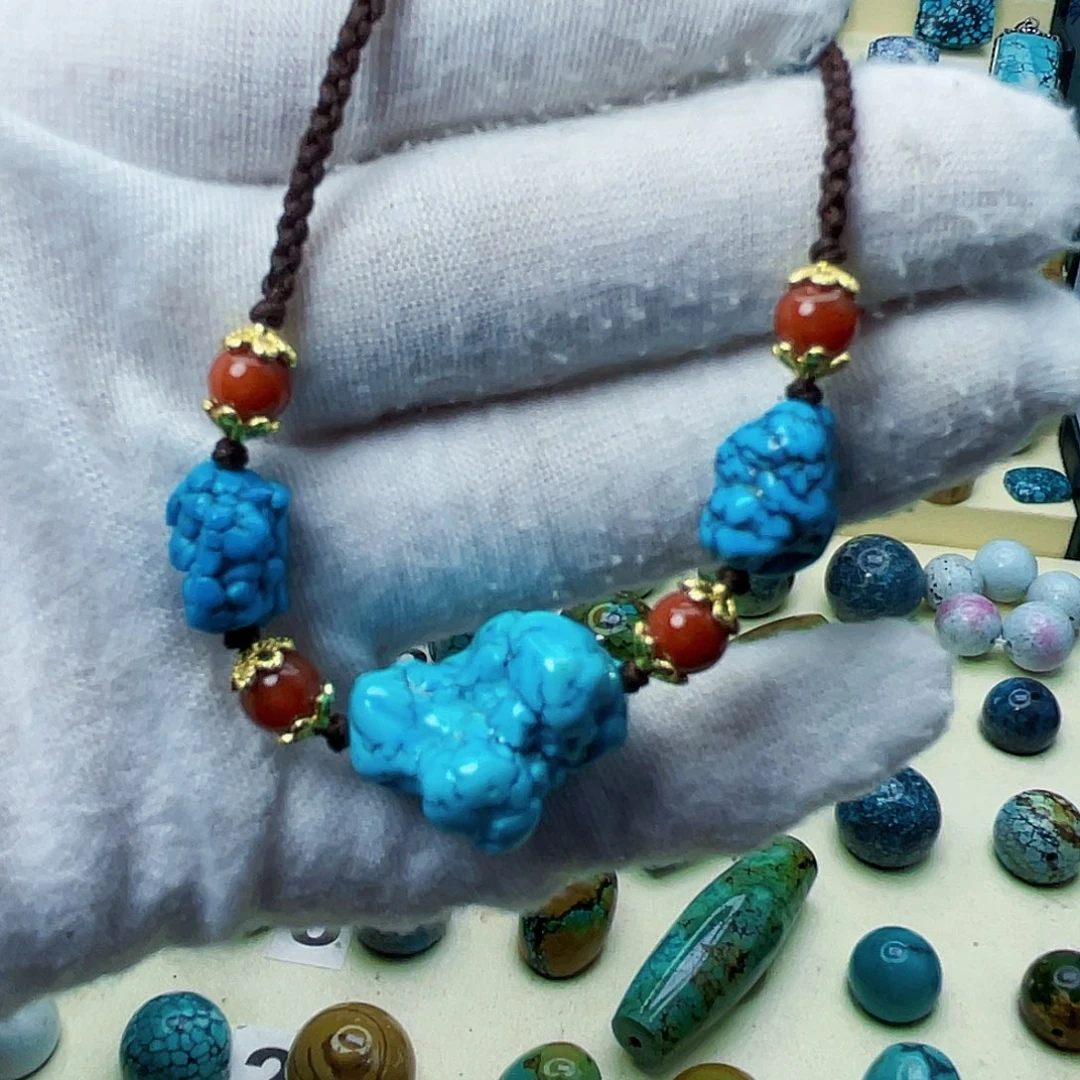 绿松石颈饰未镶嵌