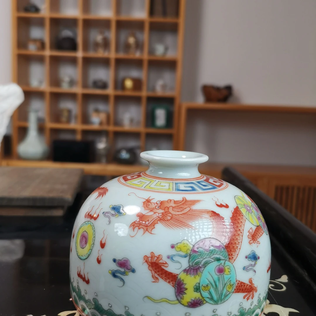 粉彩婴戏纹与麒麟送子纹瓷罐
