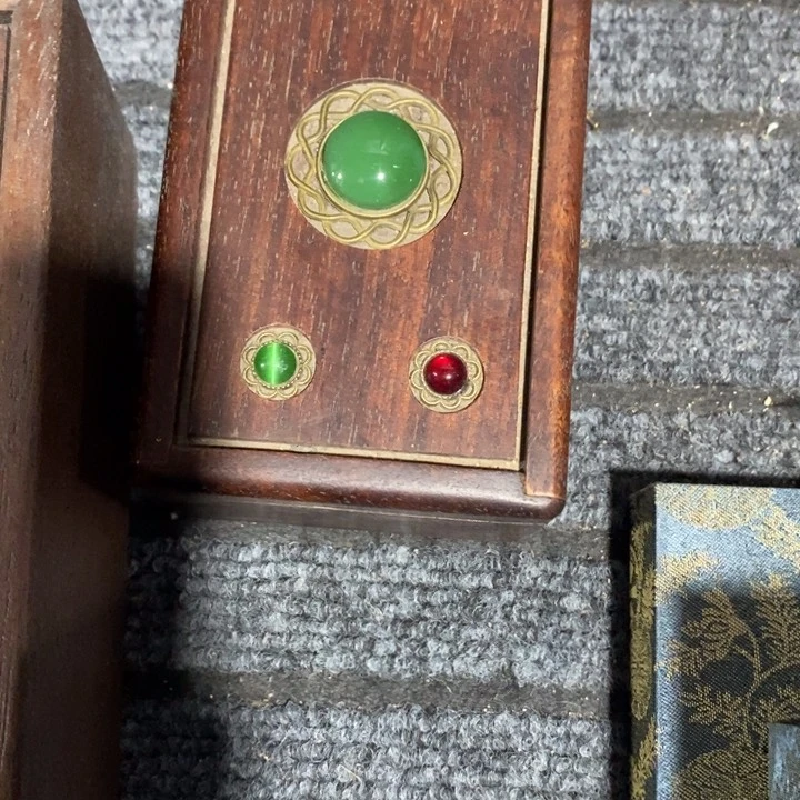 瓷片