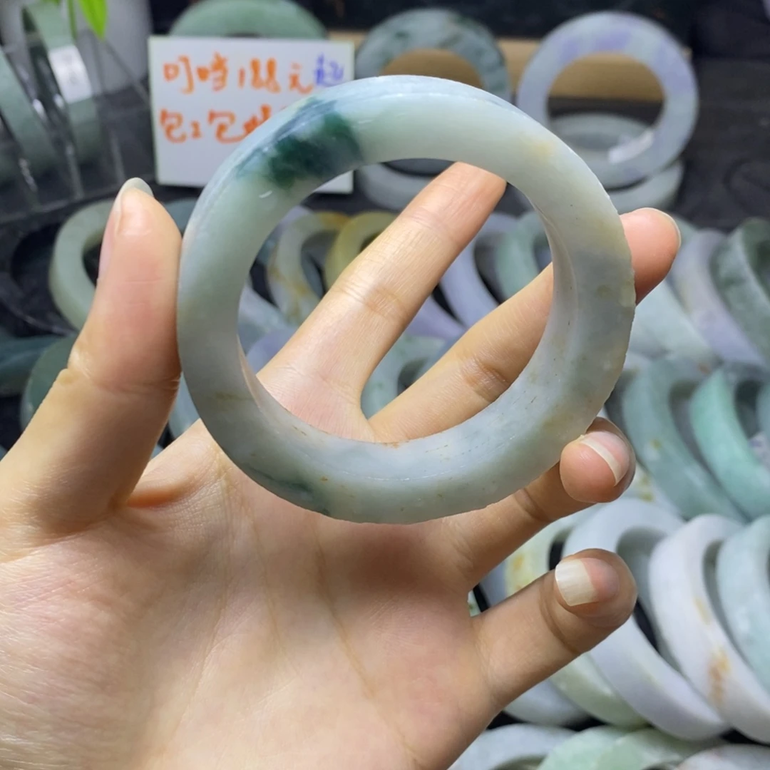 定制翡翠未镶嵌手镯