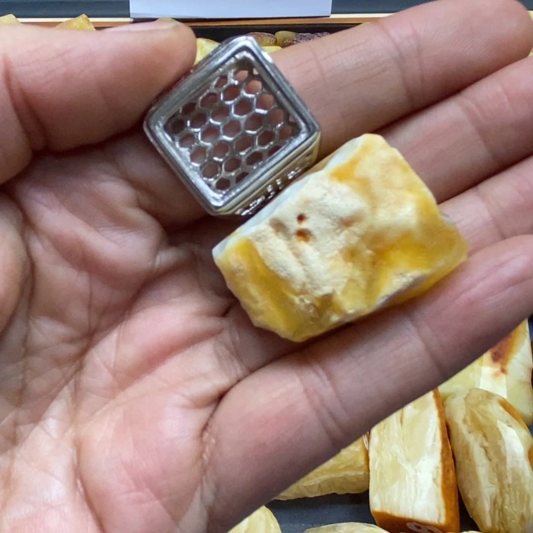 烤***来定制琥珀定制蜜蜡未镶嵌传世琥珀蜜蜡定制