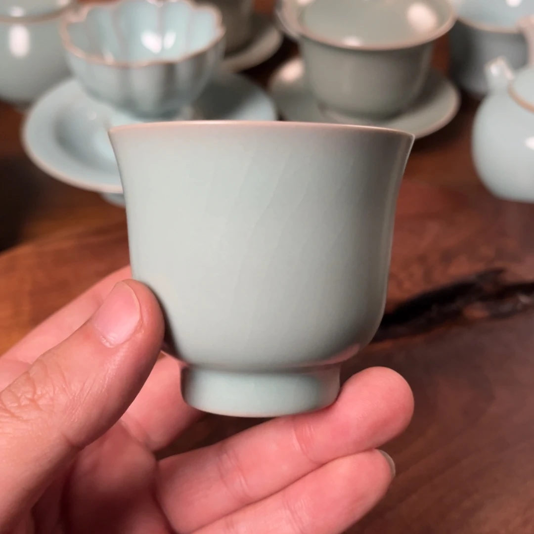 汝瓷原产地朱金奇仿古釉色铃铛杯