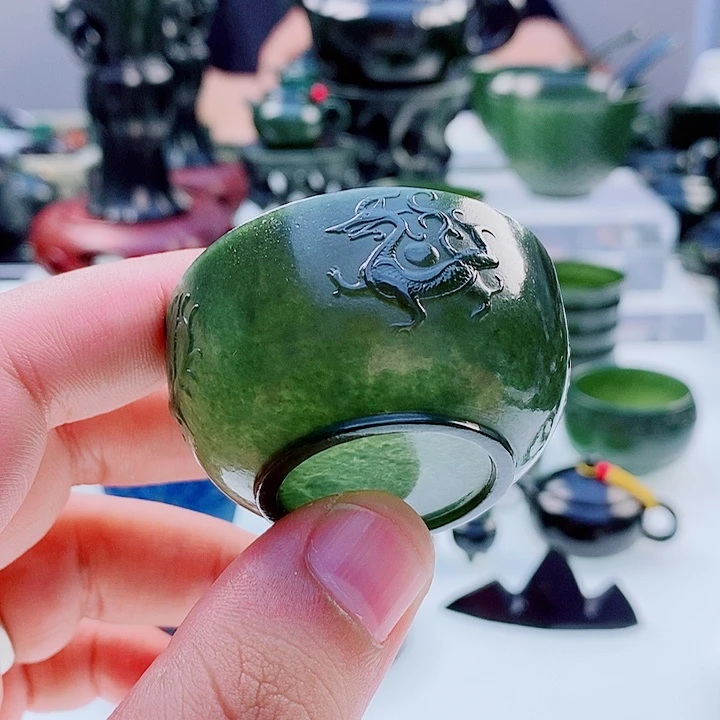 未镶嵌和田玉（青玉）把件