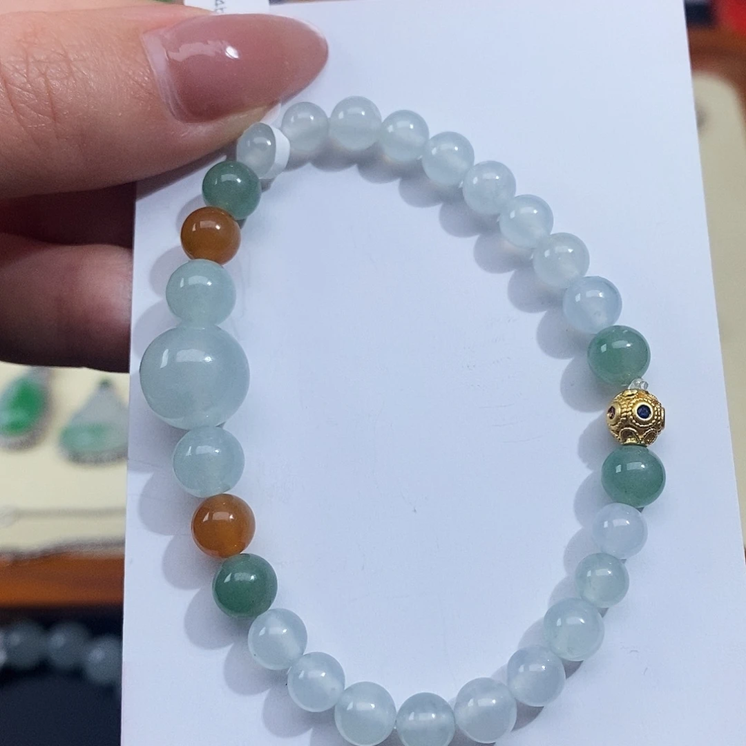 翡翠颈饰未镶嵌翡翠