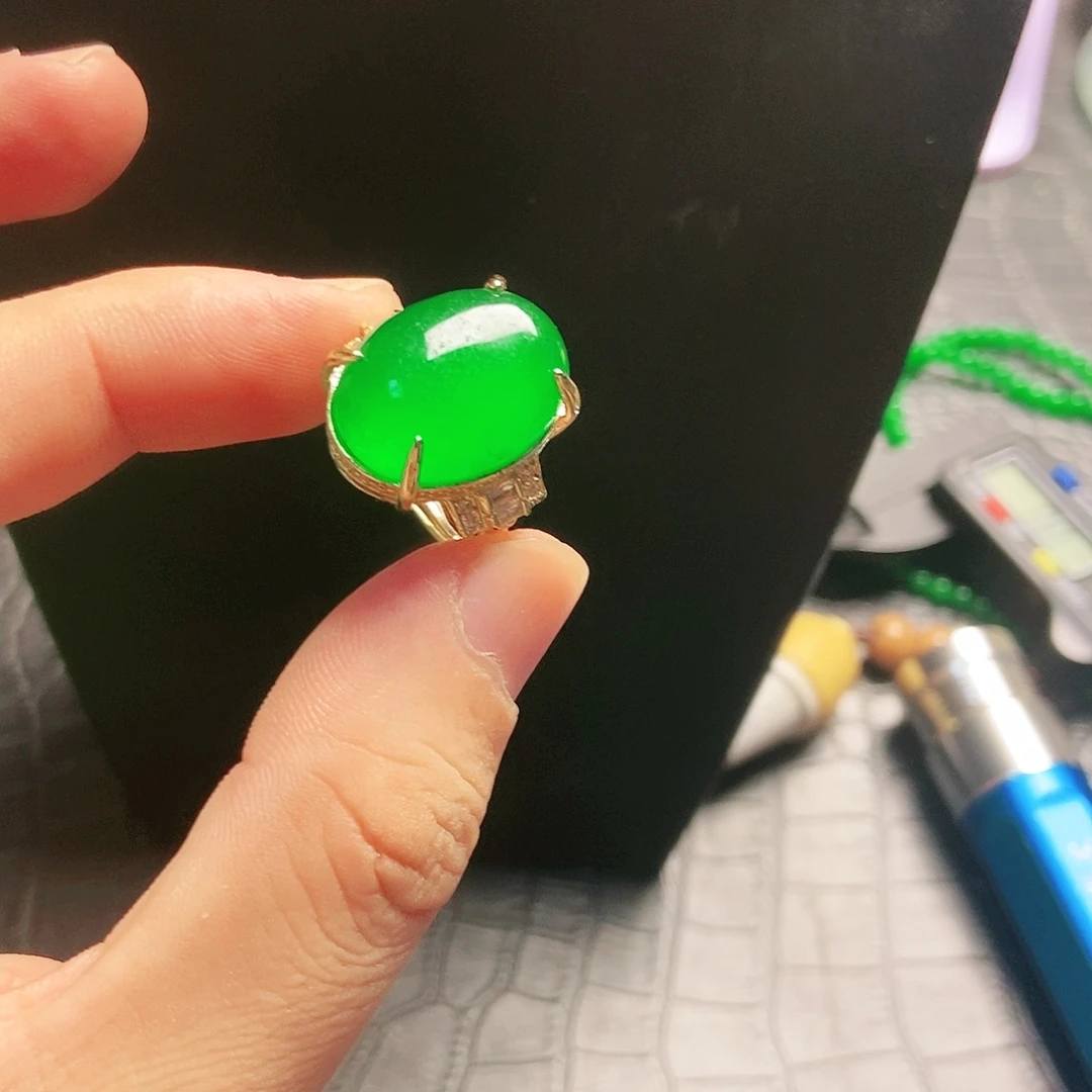 颈饰14K金镶嵌翡翠