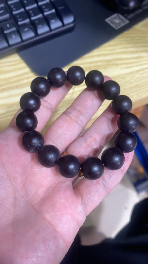 B666 14 药珀手串