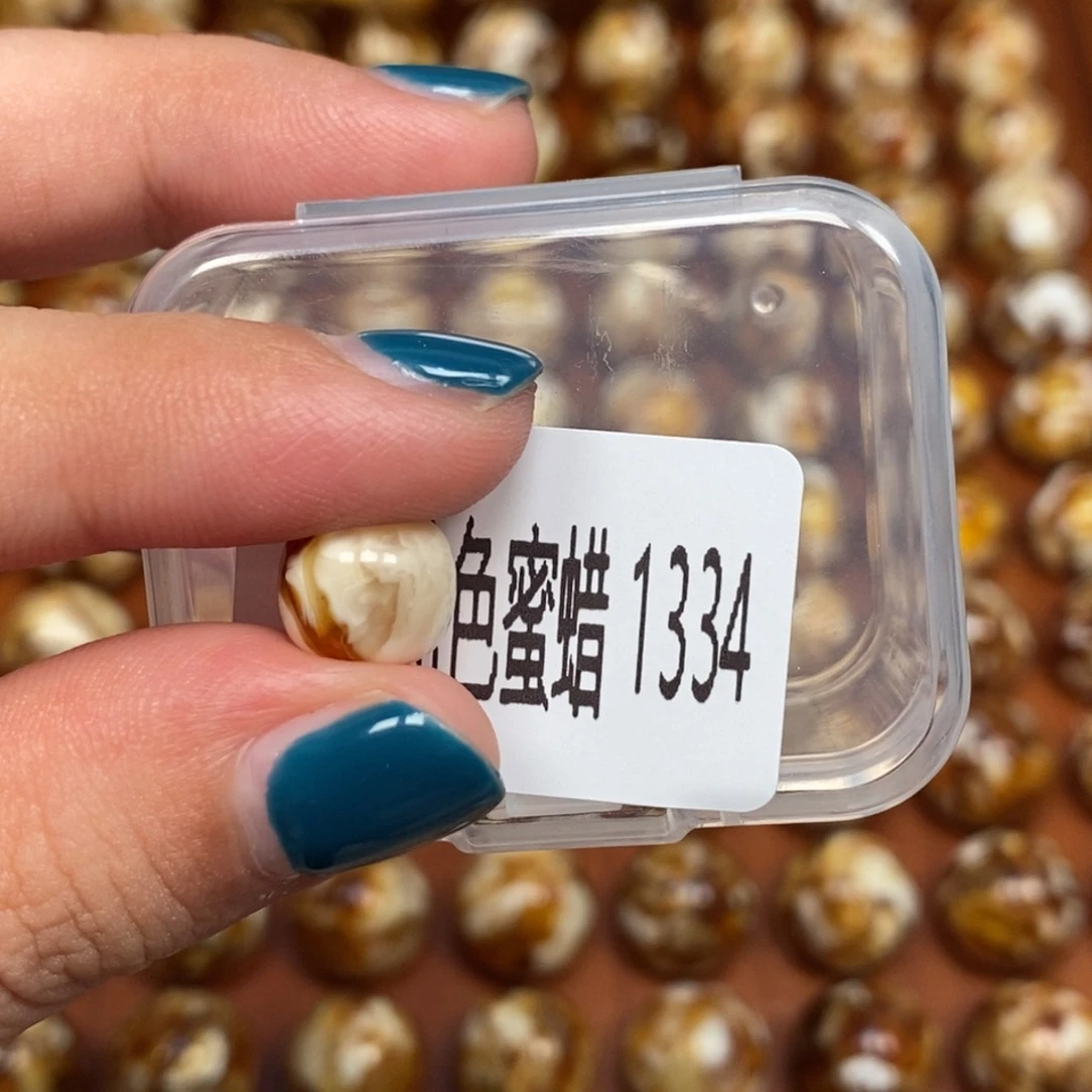 把件猴头核桃沁色蜜蜡圆珠老型1334