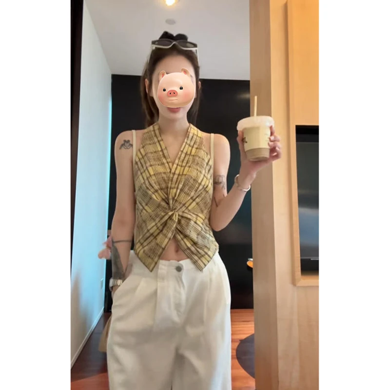 法式V领扭结黄色格子挂脖吊带背心女夏外穿修身辣妹短款无袖上衣