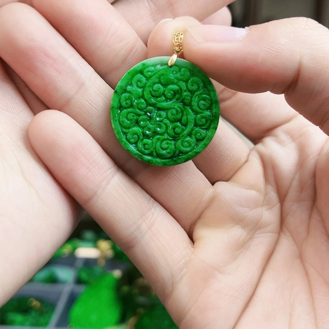 翡翠颈饰18K金镶嵌吊坠