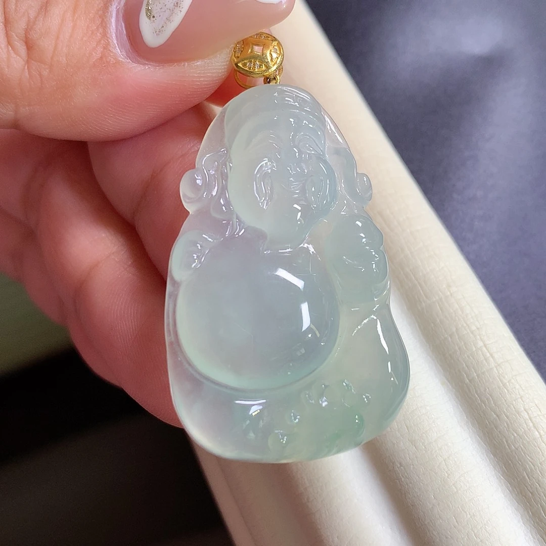 翡翠18K金镶嵌颈饰财神