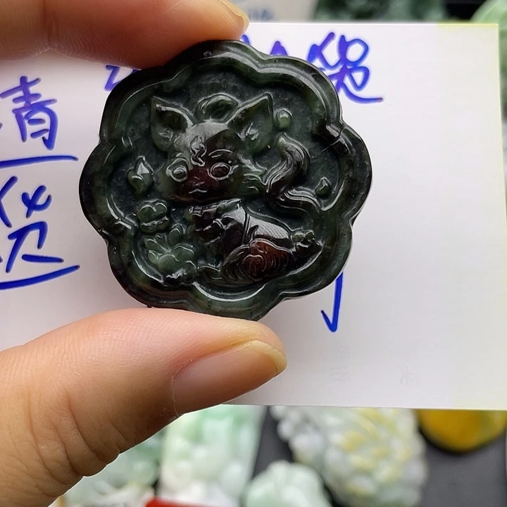 颈饰未镶嵌翡翠天然翡翠