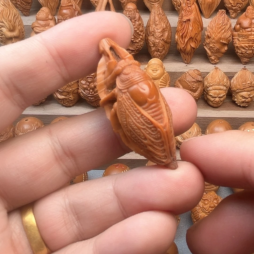 橄榄核吊坠18一鸣惊人