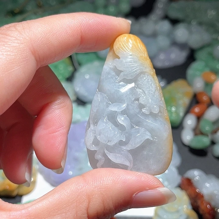 颈饰未镶嵌翡翠天