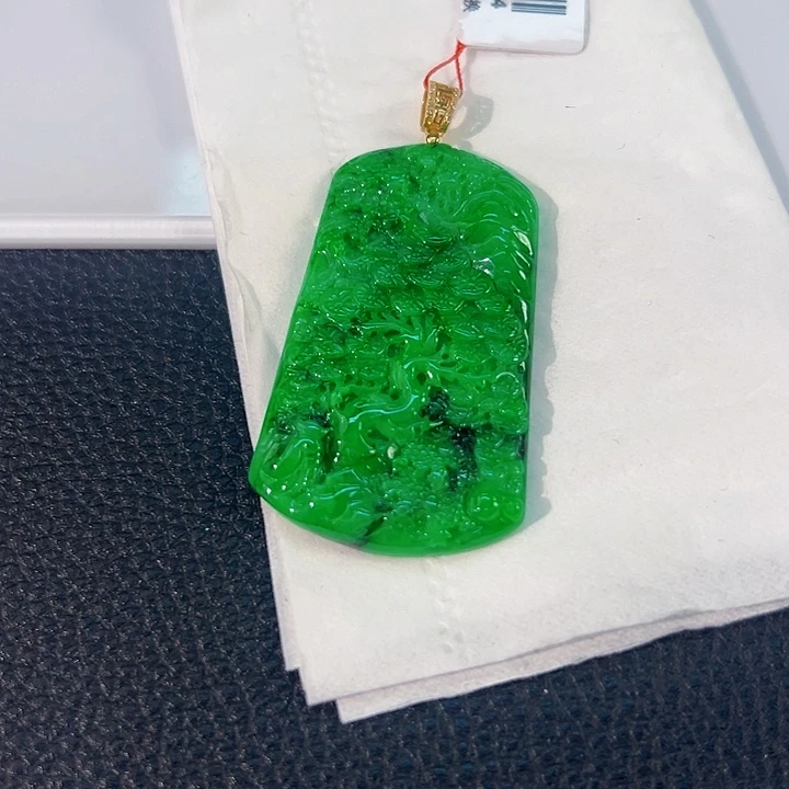 颈饰18K金镶嵌翡翠雯*