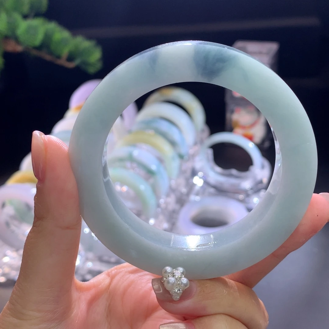 未镶嵌翡翠手镯定制翡翠