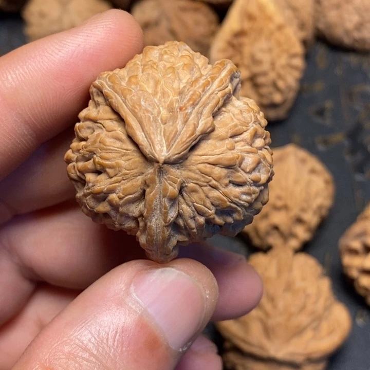 文玩核桃吊坠T**y文玩核桃异形单只