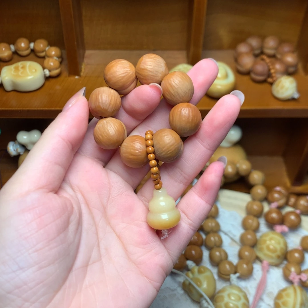 吊坠文玩核桃屁桃手捻哑光葫芦