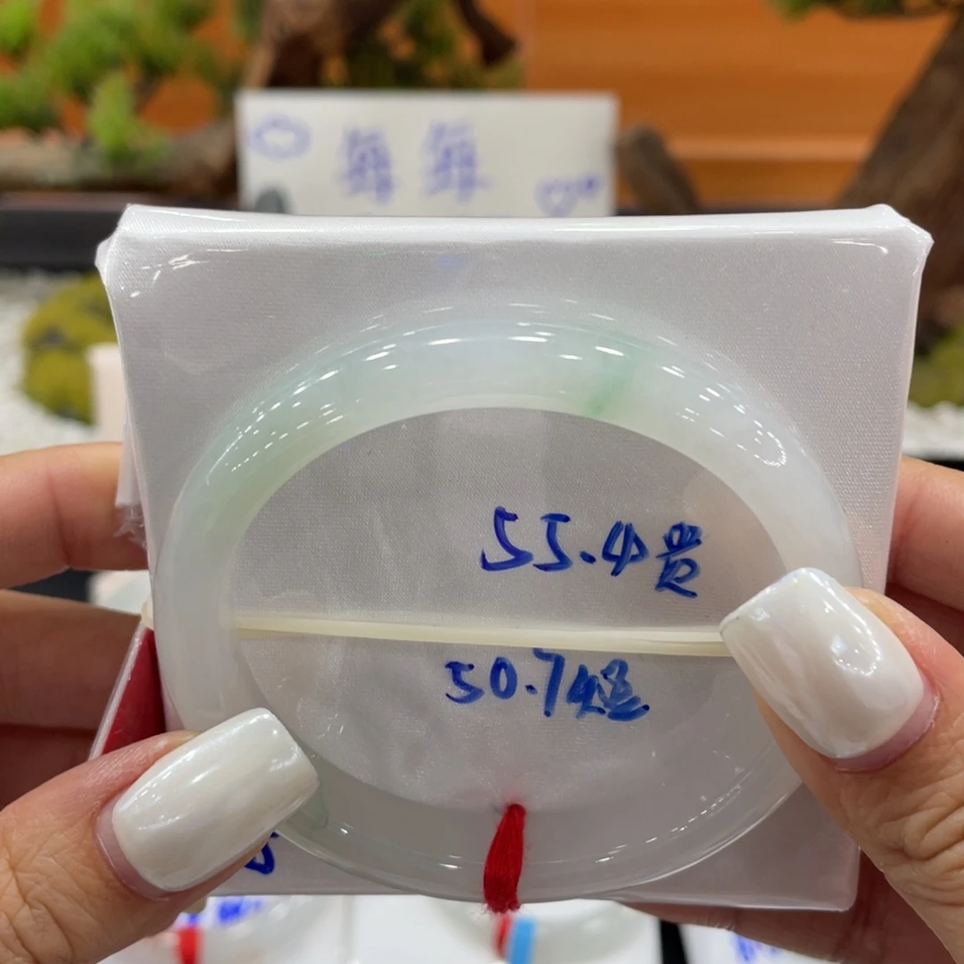 翡翠未镶嵌手镯缅甸翡翠