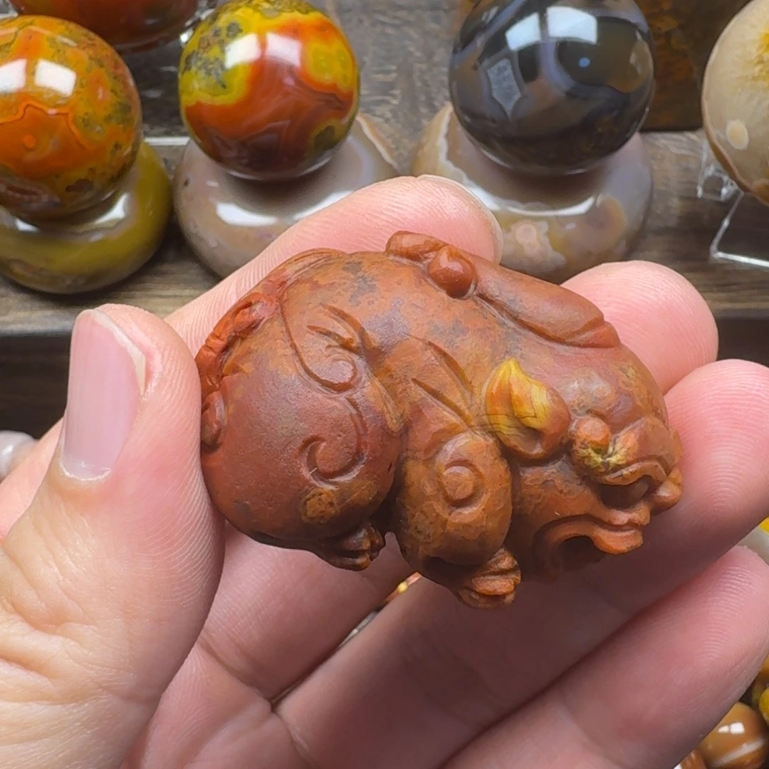 提***心玛瑙/玉髓未镶嵌珠宝奇石