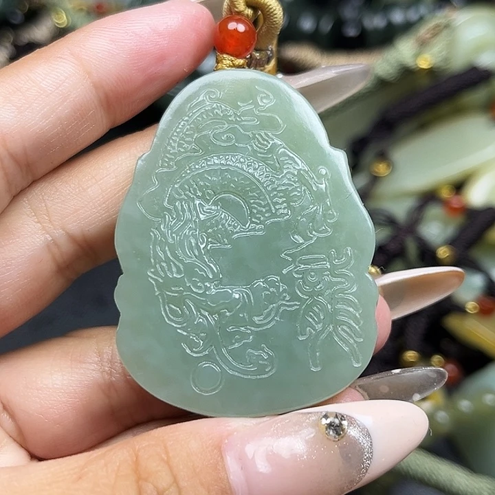 和田玉未镶嵌颈饰双面