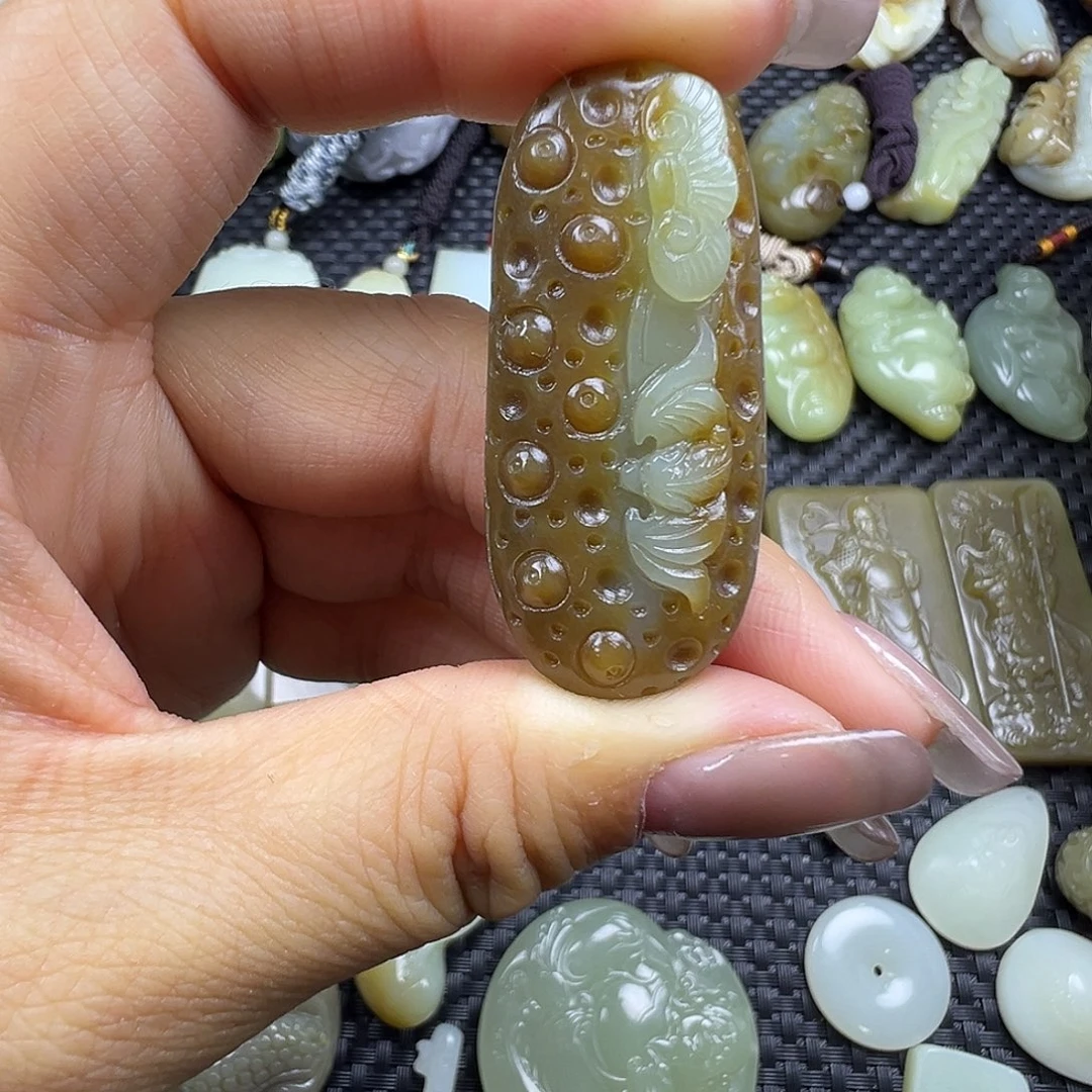 和田玉未镶嵌吊坠(不含链)卡45