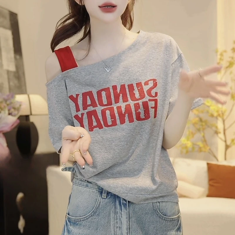 小众设计感字母印花短袖t恤女2025新款夏季洋气减龄斜肩露肩上衣