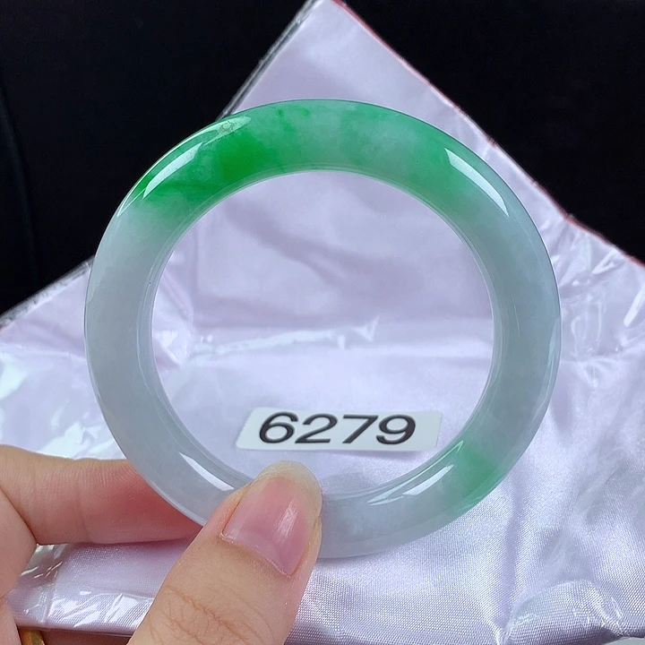 翡翠未镶嵌手镯54圈
