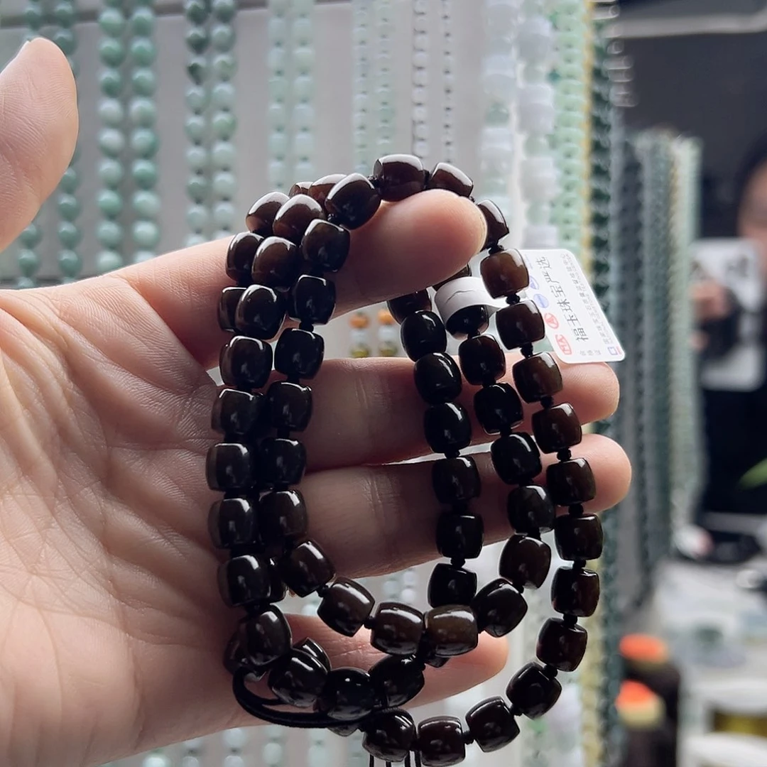 和田玉未镶嵌颈饰一*茶