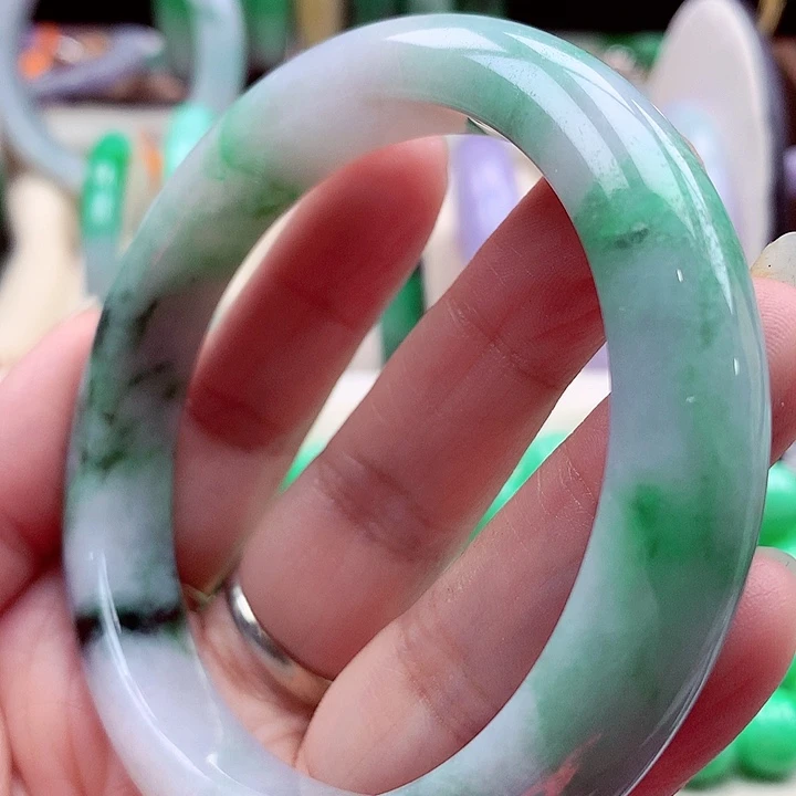 翡翠未镶嵌手镯翡翠