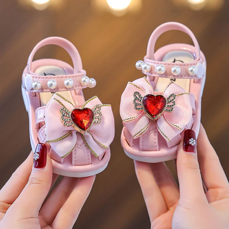 女童凉鞋0-3岁夏季防滑软底外穿包头公主可爱室内防滑沙滩宝宝鞋